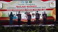 Gubernur Khofifah saat membuka puncak peringatan BBGM ke- 17 dan HKG PKK ke- 48 di Sumenep.