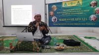 Kiai Abdul Wasid saat mengisi Madrasah Aswaja PAC MDS Rijalul Ansor Kecamatan Kota Sumenep.