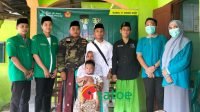 Pengurus Ranting GP Ansor Sumenep saat foto bersama dalam kegiatan Khitanan Massal Gratis.