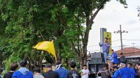 Ratusan aktivis PMII Sumenep saat menyampaikan aspirasinya di depan Mapolres Sumenep.