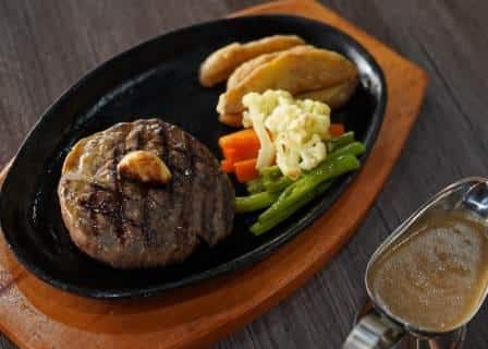 Menu baru Arinna Cafe And Resto, Steak Premuim.