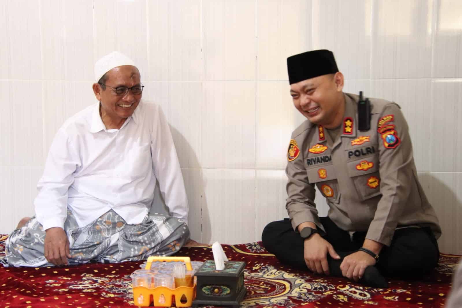 Kapolres Sumenep bersama Ketua PC NU Sumenep.