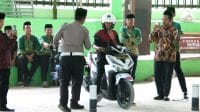 Coaching Clinic Road Safety oleh Satlantas Polres Sumenep di Ponpes Nurul Islam Bluto.