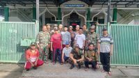Foto bersama, PAC Ansor dan TNI Koramil Kota Sumenep.