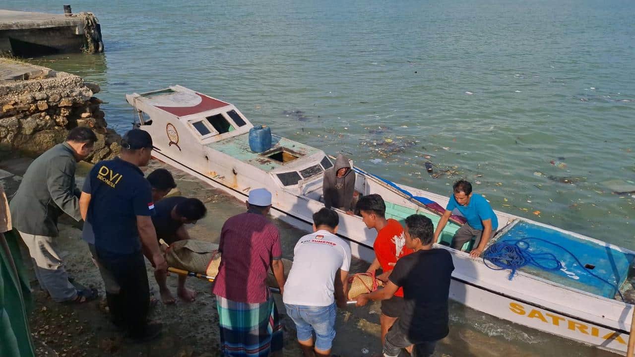 Proses pemulangan jenazah ke Pulau Masalembu.
