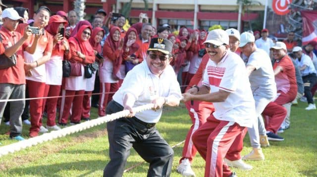 Wabup Sumenep bersama Forkopimda ikut memeriahkan lomba HUT ke - 80 Republik Indonesia.