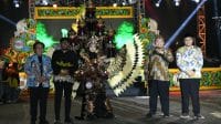 Foto bersama Deputi, Bupati Sumenep bersama salah satu peserta MEC 2025.