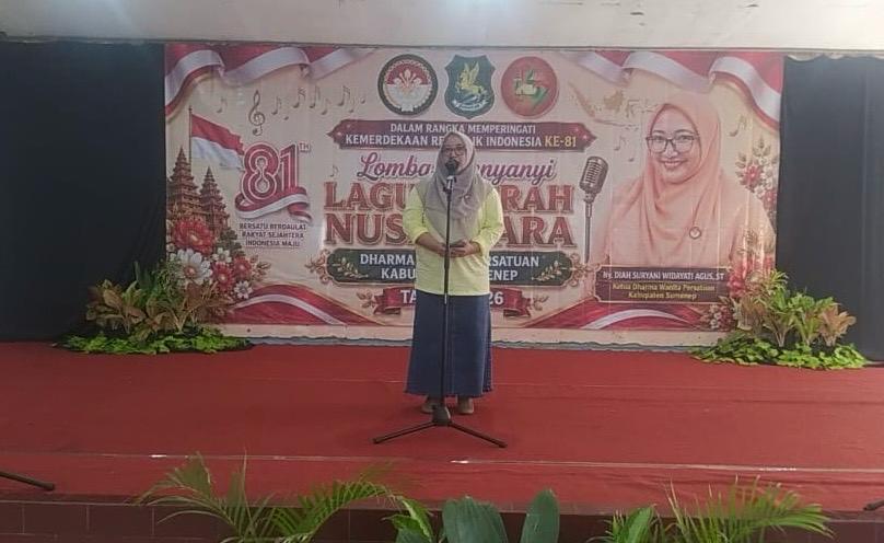 WhatsApp Image 2026-08-18 at 08.49.59 Ketua DWP Sumenep, Diah Suryani Widayati, saat Memberikan Sambutan pada Lomba Nyanyi Lagu Daerah dalam Rangka HUT ke- 81 RI.